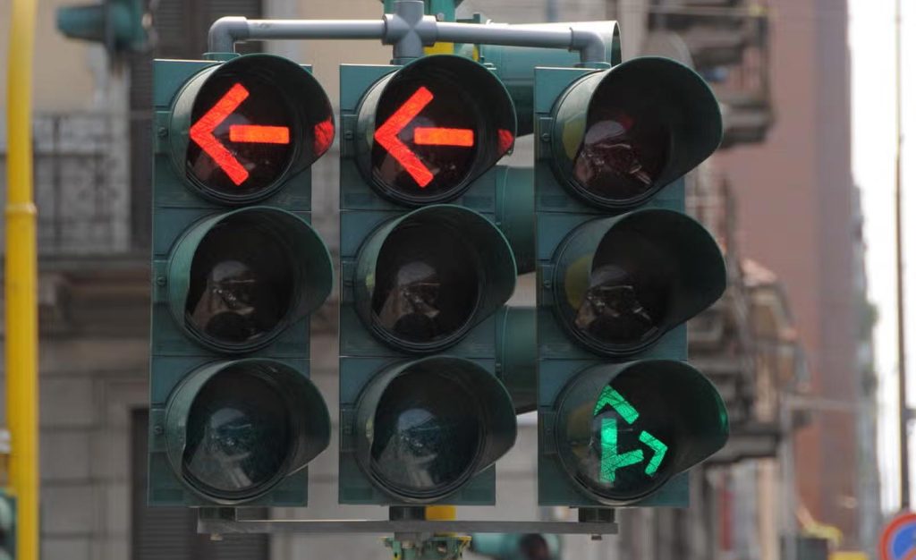 Lanterne semaforiche di corsia (semafori a freccia)