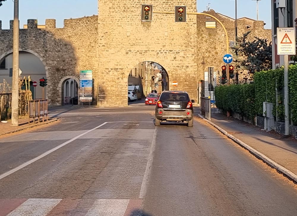 Semaforo di Rieti, nell'incrocio tra la Via Salaria e Largo dei Bersaglieri