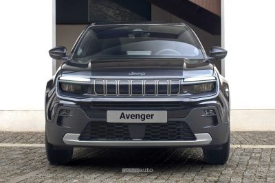 Jeep Avenger Black Edition frontale