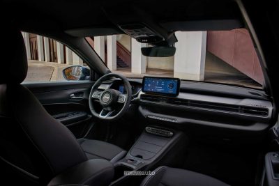 Jeep Avenger Black Edition plancia abitacolo