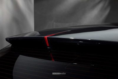 Mazda CX-6e terzo stop posteriore