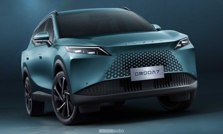Omoda 7 SHS-P anteriore 3/4