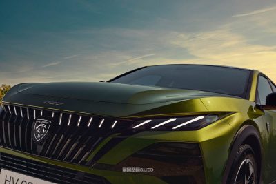 Peugeot 408 2026 fari anteriori LED