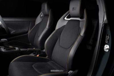Toyota GR Yaris Morizo RR sedili anteriori